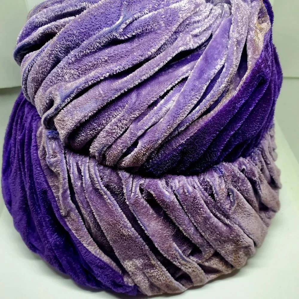 Vintage Crushed Velvet Light and Dark Purple Cloche Flapper Hat Ladies Womens
